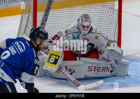 Timo Islander Timo Gams (F, EV Lindau Islanders, #8) GER, EV Lindau Islanders vs SC ...