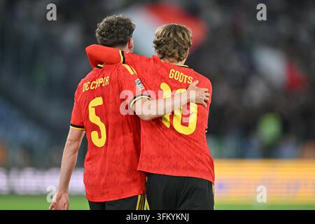 Red Devils: Mika Godts and Maxim De Cuyper Honored Before Turkey Match Red Devils: Mika Godts and Maxim De Cuyper Honored Before Turkey Match