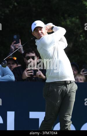20th September 2026; Wentworth Golf Club, Virginia Water, Surrey, England; DP World Tour Golf, BMW PGA Championship, Final Day; Rory McIlroy of Northern Ireland hits his drive off the tee at the 6th hole Stock Photo
