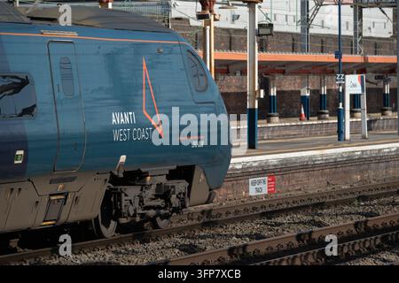 Avanti West Coast trainset 390008 with the 1A65 Service 1655 Manchester Piccadilly to London Euston, seen here at Crewe. Stock Photo