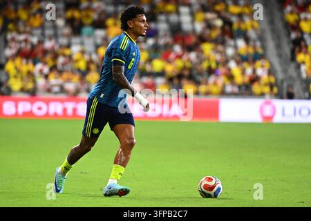 Richard Rios #6 of Colombia controls the ball against Peru in an ...