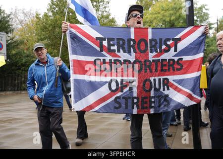 London, England, UK. 7th Oct, 2026. Jewish protester in central London ...