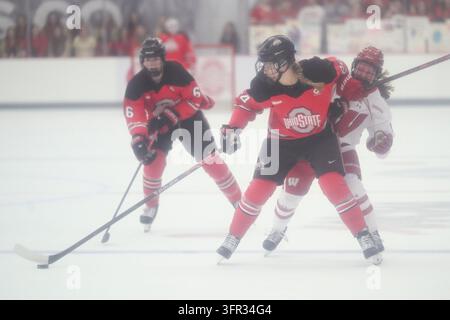 October 24, 2026: Wisconsin Badgers linebacker Mason Posa (8) wading ...