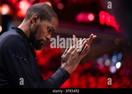 Sheppard Houston Rockets Macao, China. 9th Oct, 2026. Reed Sheppard (C) of Houston Rockets goes ...