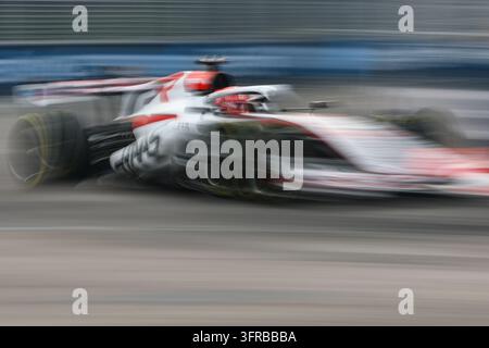 Vf 1 Roster #31 Esteban Ocon (FRA) TGR Haas F1 Team (USA) Haas VF-26/Ferrari during ...