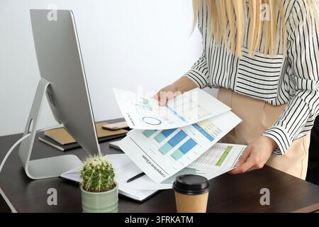 Young business woman working, successful business concept Stock Photo