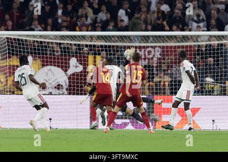 Marten de Roon of Roma scores goal and celebrates during UEFA Champions ...