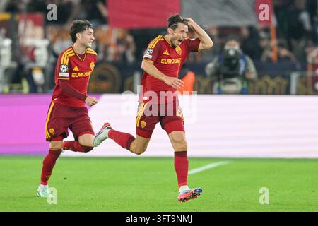 Marten de Roon of A.S. Roma celebrates after scoring the goal of 1-0 ...