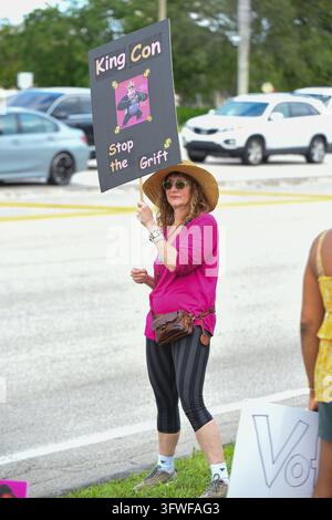 No Kings protests take place on Okeechobee Blvd in West Palm Beach ...