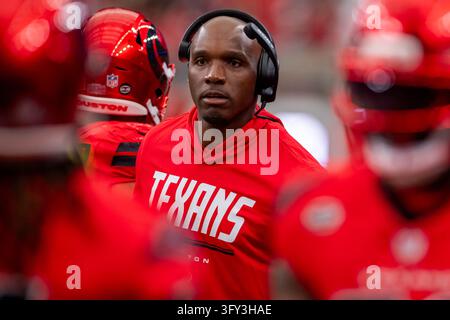 Running Headline Example Houston, TX, USA. 25th Oct, 2026. New York Giants running back Cam ...