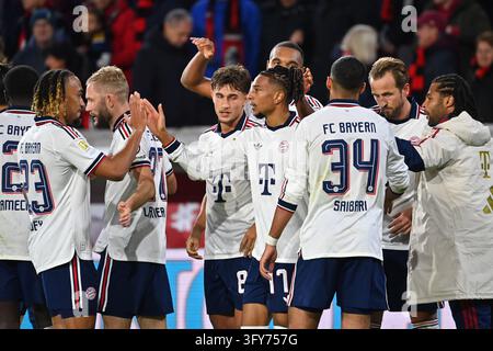 Collective goal celebration, from left: Jonathan Tah (FC Bayern Munich ...