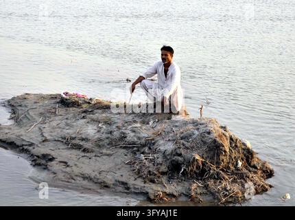 Disconetent River HYDERABAD, PAKISTAN - 26-Oct-2026: Members of the Staff Union of Shah ...