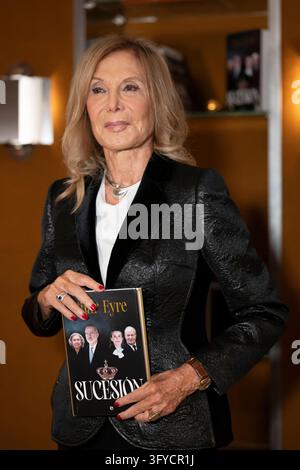Sample Spanish Presentation The writer Pilar Eyre during the presentation of her new book ...