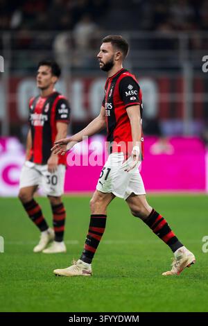 Strahinja Pavlovic of Ac Milan looks on during the Serie A match ...