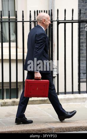 Chancellor John Healey leaves 11 Downing Street to present the Autumn ...