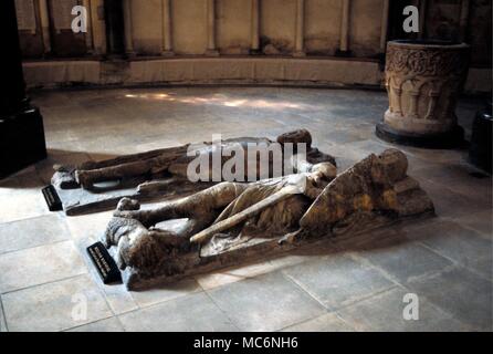 Effigies of Knights Templars in Temple Church, London consecrated in ...