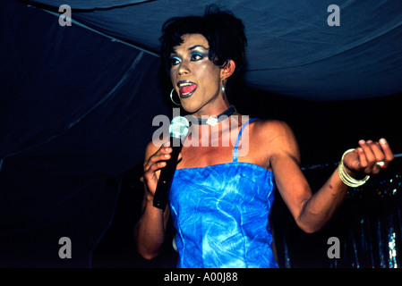 Katta dumbali transvestitlar