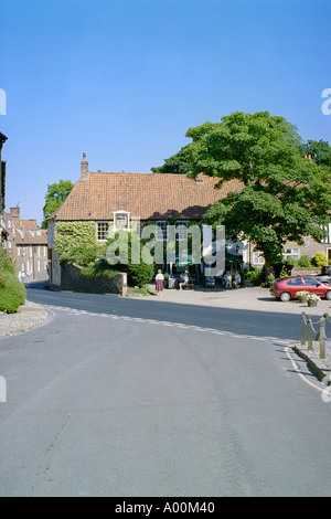 Bull Inn Pub In Walsingham Norfolk England Stock Photo Alamy bull-inn-pub-in-walsingham-norfolk-england-stock-photo-alamy