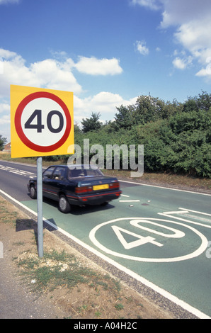 40 mph speed limit markings on road, UK Stock Photo - Alamy