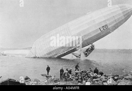 Crashed Zeppelin in Norway, from L'Illustration magazine, 1916. Stock Photo