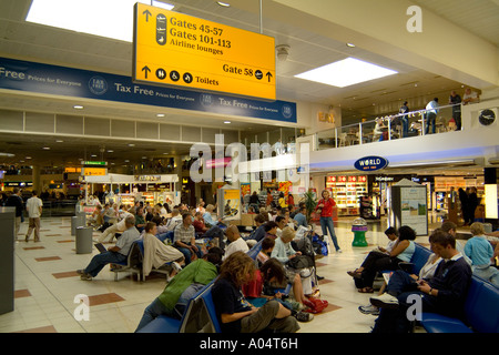 Modern airport shops and wealth in shopping duty free in todays world ...