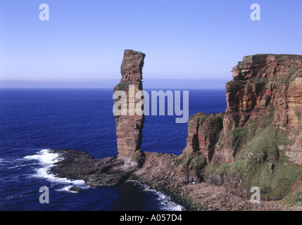 dh Old Man of Hoy HOY ORKNEY Red sandstone sea stack coast scotland landmark stone cliffs