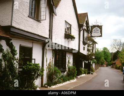 UK Berkshire Hurley Ye Olde Bell Inn former norman priory guesthouse Stock Photo