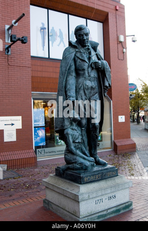 Robert Owen statue manchester city centre Stock Photo