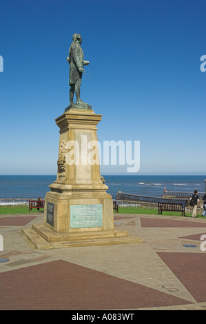 Captain James Cook Statue Overlooking The Harbour At Whitby, North ...