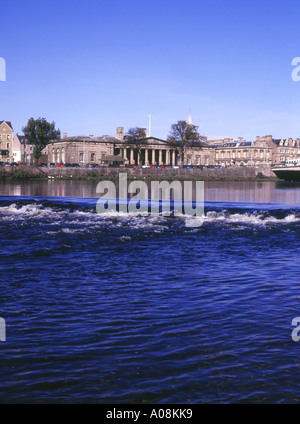 dh River Tay PERTH PERTHSHIRE Ford and town house on river bank riverside riverbank scotland uk city Stock Photo