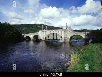 dh  ABERFELDY PERTHSHIRE General Wade bridge across the River Tay old stone bridges military road scotland Stock Photo