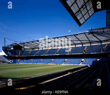 North Stand, Chelsea Football Stadium, Stamford Bridge, London. 10,000 seater two tier stadium. Architect: HOK Sport Stock Photo