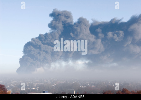 Smoke Ploom from Buncefield Oil Depot Fire Hemel Hempstead Hertfordshire Stock Photo