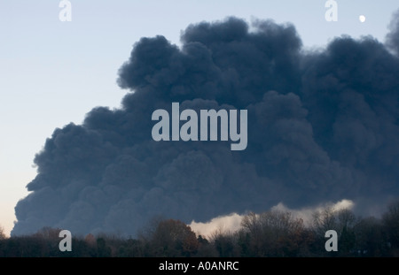 Smoke Ploom from Buncefield Oil Depot Fire Hemel Hempstead Hertfordshire Stock Photo