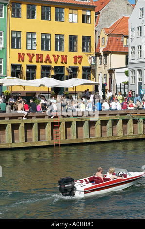 'Nyhavn 17' quayside cafe terrace, Nyhavn, Copenhagen, Denmark Stock Photo