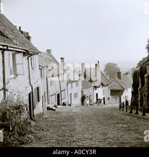 Gold Hill in Shaftesbury in Dorset in England in Great Britain in the United Kingdom UK. History House Housing Nostalgia Nostalgic Cottage Stock Photo