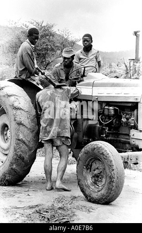A Rhodesian soldier stops and searches farm workers during Rhodesia's UDI bush war in 1975 Stock Photo