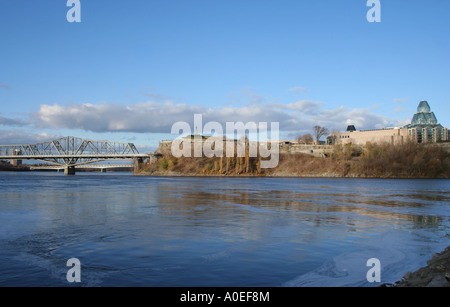 Alexandra bridge, National Gallery of Canada Ottawa River  November 2006 Stock Photo