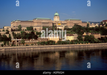 Buda Castle and royal palace overlooking the Danube Budapest Historical ...