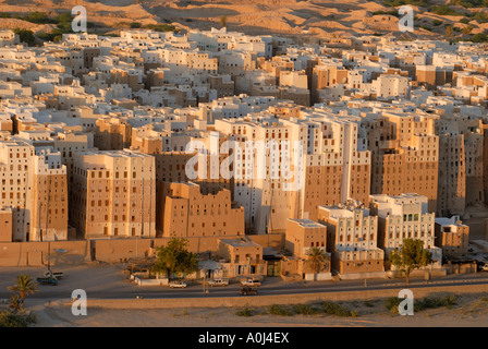 View over the old town of Shibam, Wadi Hadramaut, Yemen Stock Photo