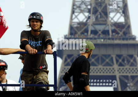 eiffel tower skater skate extreme european tour paris, parisian, parisien, france, french, francais, europe, european, eec, eu, Stock Photo