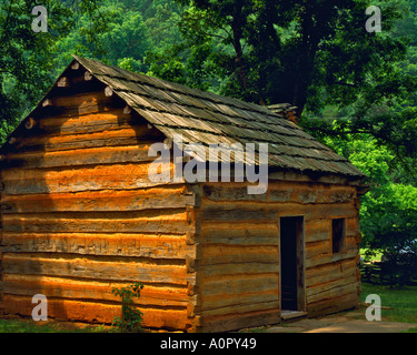 Abraham Lincoln Boyhood Home log cabin at Knob Creek Stock Photo - Alamy