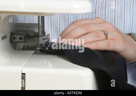 Hand sewing machine hi-res stock photography and images - Alamy