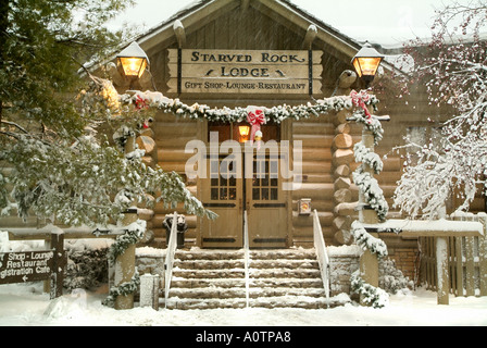 Starved Rock Hotel And Lodge In Starved Rock State Park Illinois