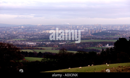 THE CITY OF GLASGOW VIEWED FROM THE HILLS  ABOVE PAISLEY IN WINTER Stock Photo