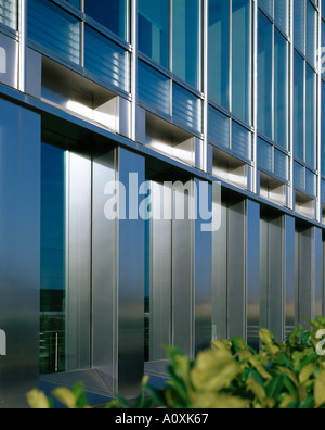 Barclays Headquarters, One Churchill Place, Docklands, London. Detail of fenestration. Architect: HOK International Ltd Stock Photo