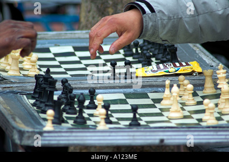 powell chess table