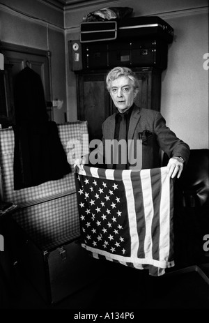 Quentin Crisp his Beaufort Street, Chelsea bed sitting room London flat immediately before he left the Uk to live in New York 1981.1980s  HOMER SYKES Stock Photo