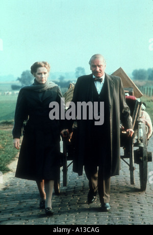 A Bridge too far Year 1977 Director Richard Attenborough Liv Ullmann Laurence Olivier Based upon Cornelius Ryan s book Stock Photo