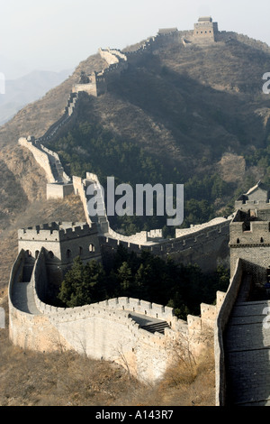 The Great Wall of China snakes into the distance at Simitai China near ...